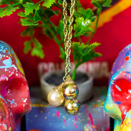 Vintage Metal Bauble Pendant Necklace
