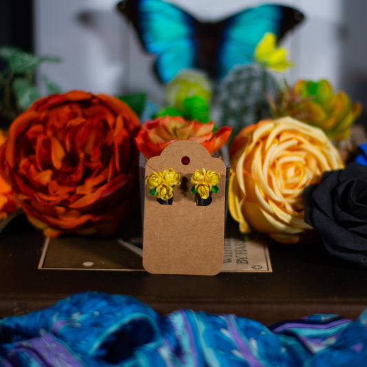 Vintage Screw-Back Yellow Rose Earrings