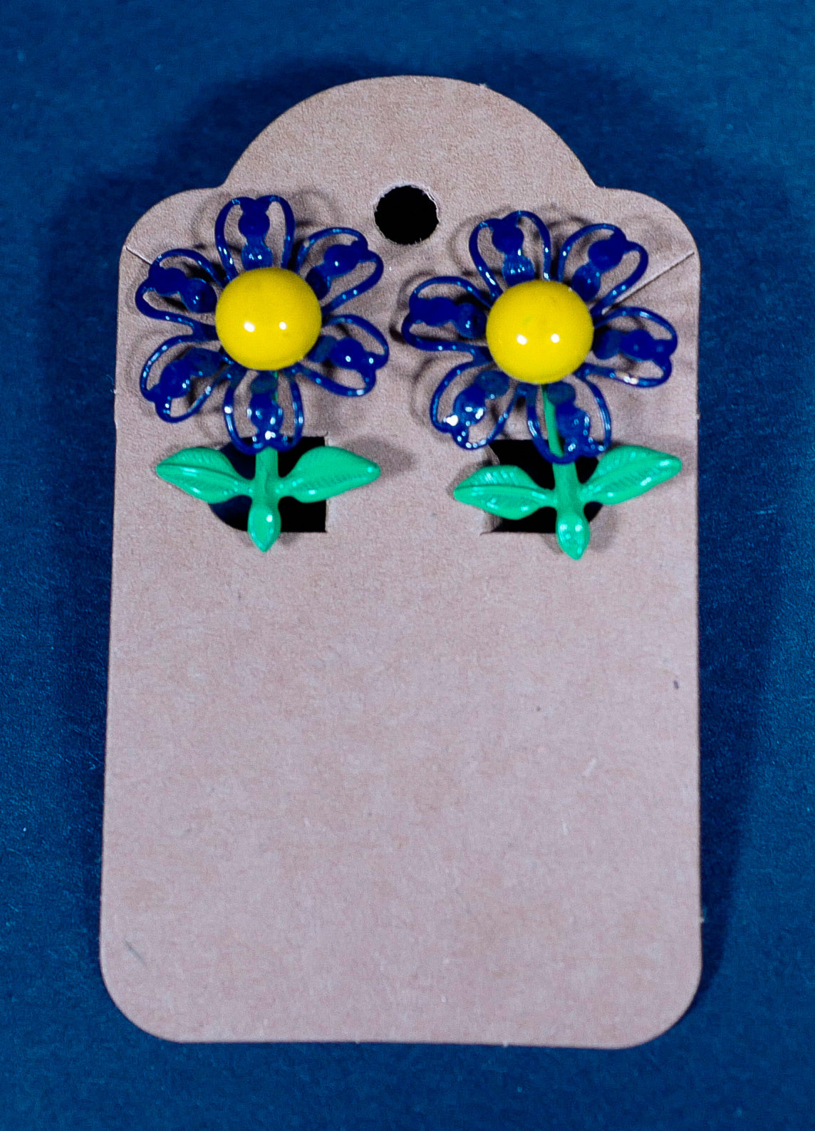 Vintage Screw-Back Wire Daisy Earrings