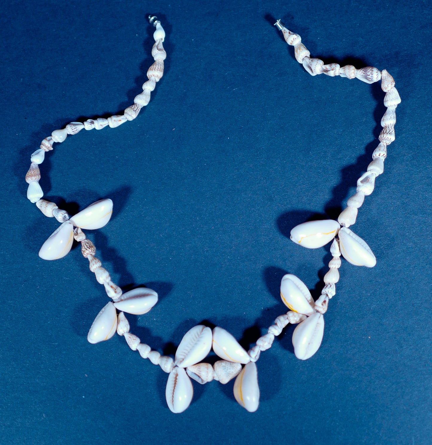 Vintage Single Strand Seashell Necklace