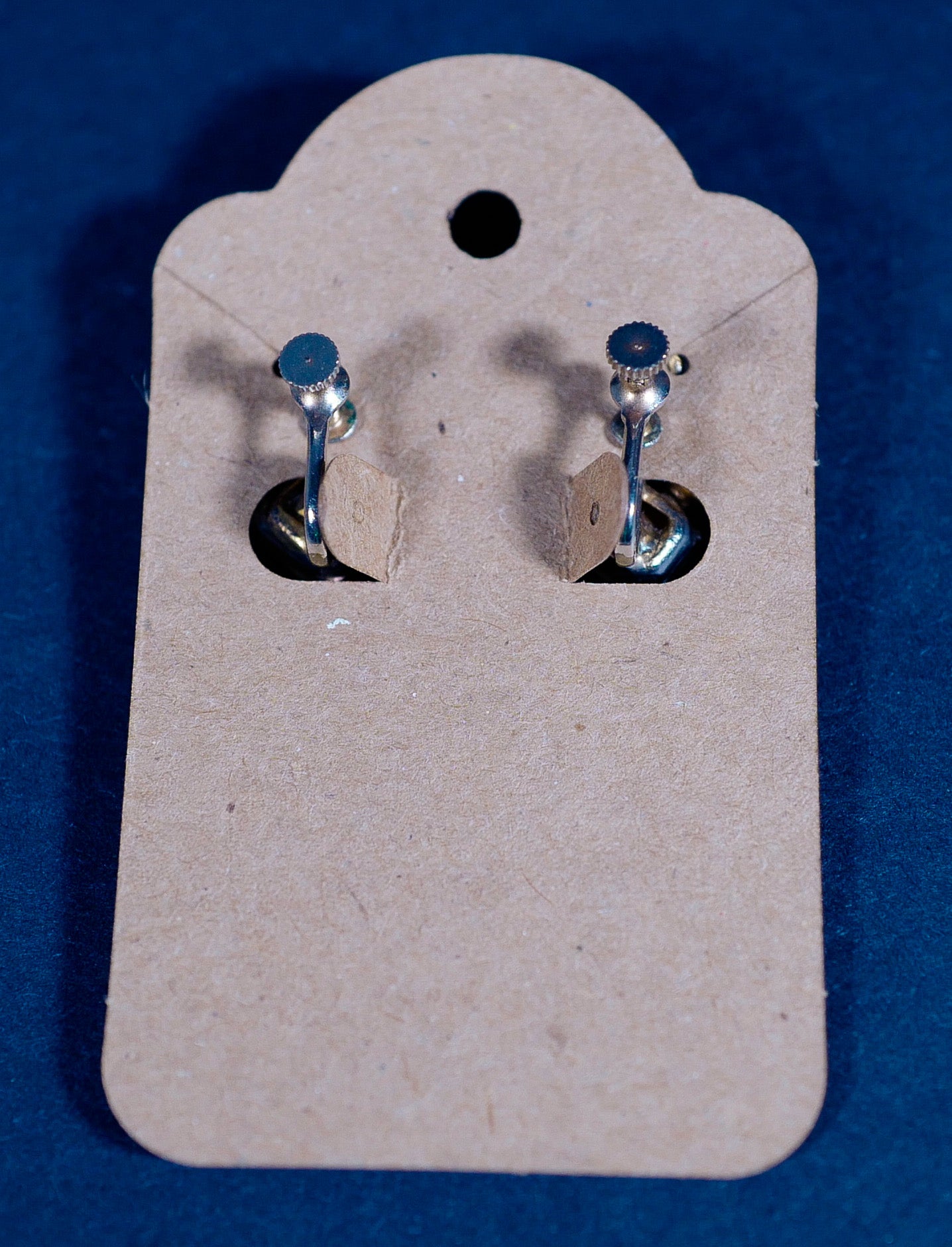 Vintage Screw-Back Faux Emerald Rhombus Earrings