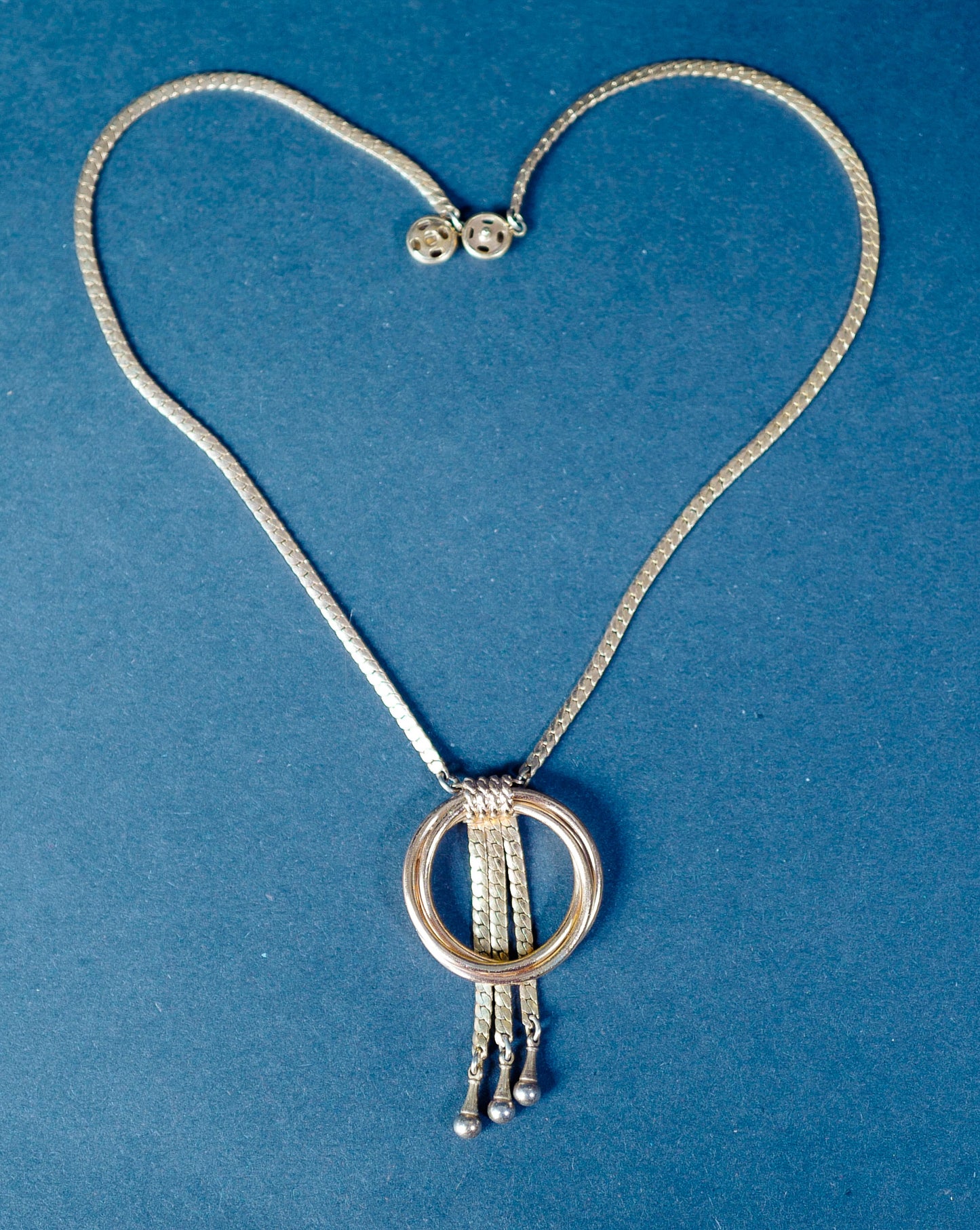 Vintage King's Circle Pendant Necklace