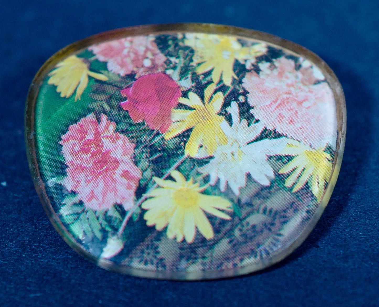 Vintage Floral Cameo Brooch